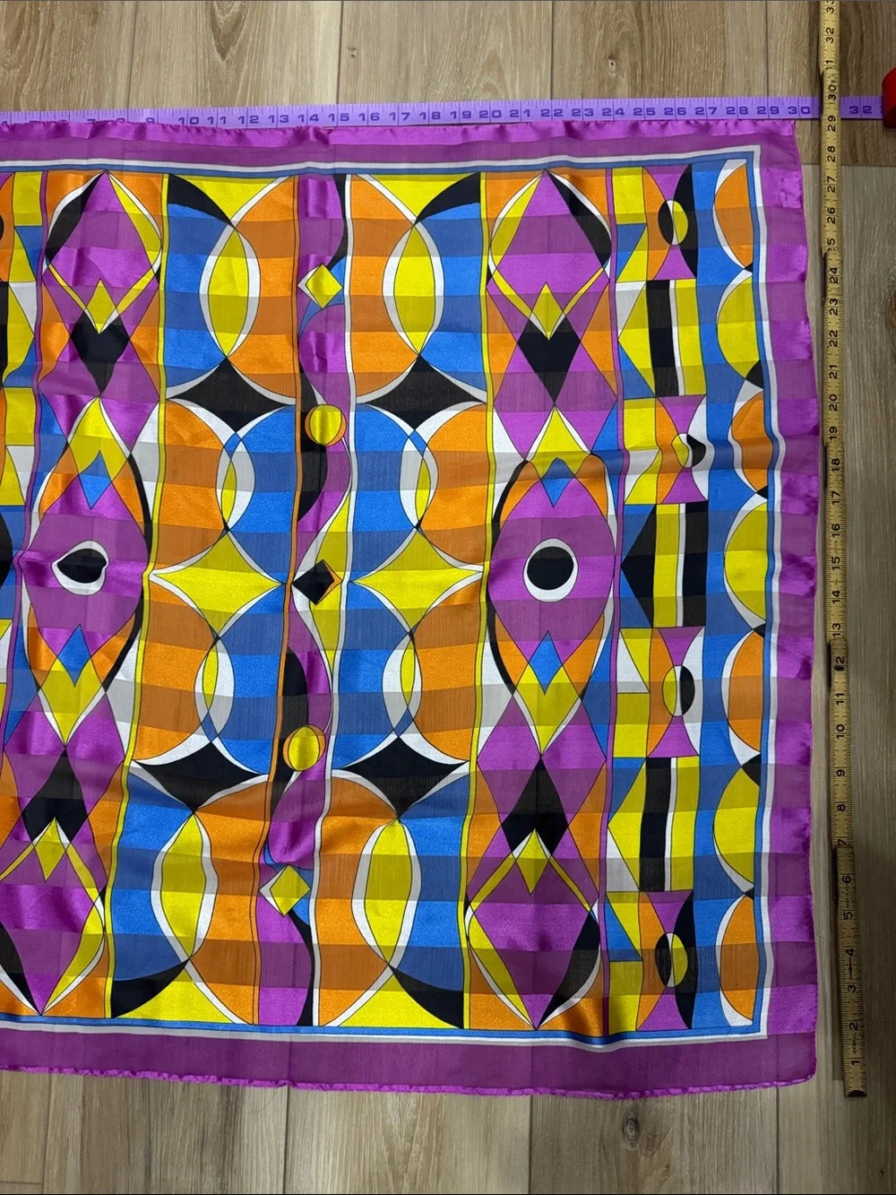 Vibrant Geometric Purple Pattern Decorative scarf